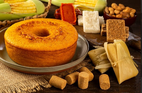 Bolo de milho fofinho com coco