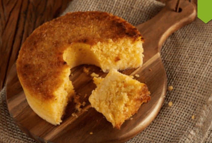 Bolo de fubá com flocão