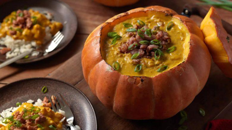 Caldo de abóbora com linguiça