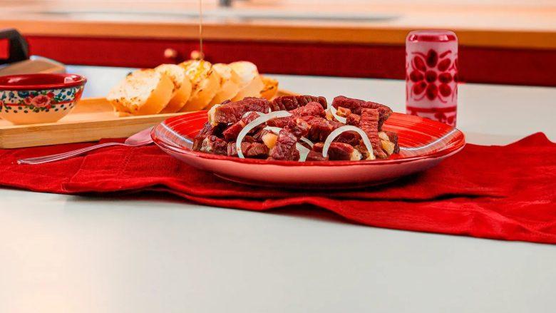 Jerked beef acebolado