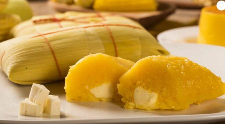 Pamonha de frango com queijo meia cura