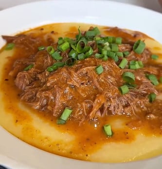 Polenta com fraldinha