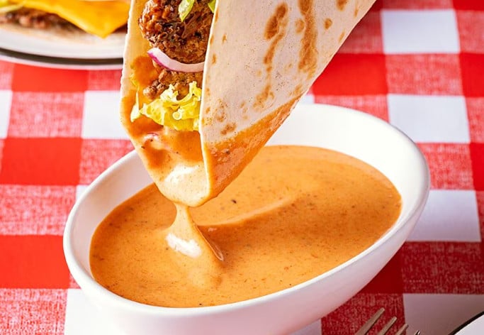 Taco com molho secreto
