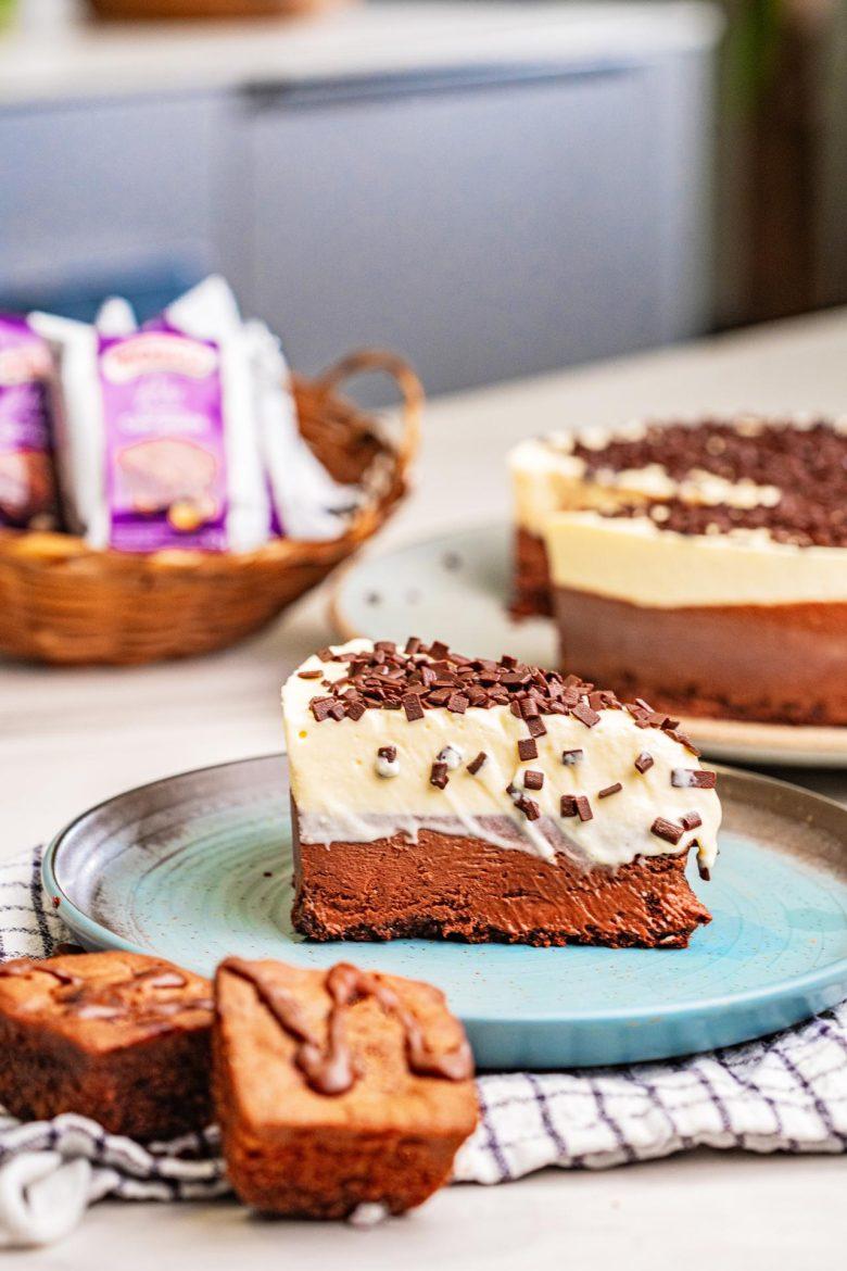 Torta dois mousses com brownie avelã