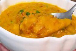 Caldo de abóbora e carne seca