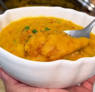 Caldo de abóbora e carne seca
