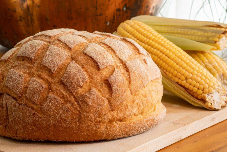 Pão de milho com massa madre