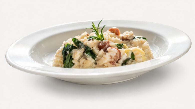 Risoto de pinhão com ora-pro-nóbis