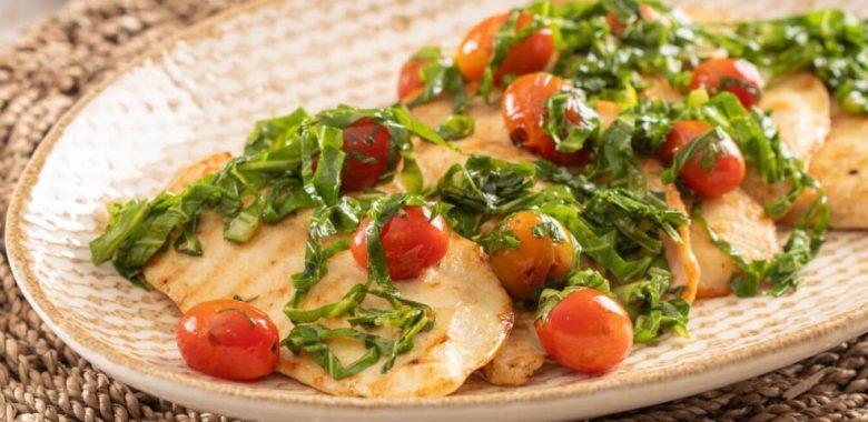 Filé de frango com tomate e couve e sódio reduzido