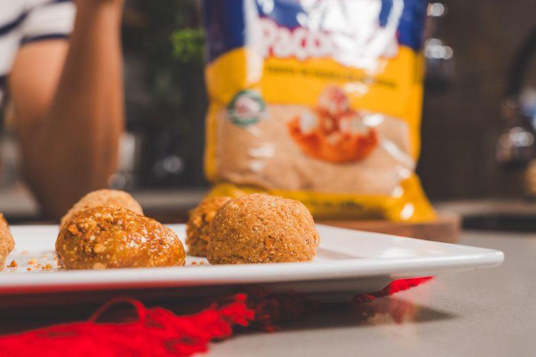 Brigadeiro de amendoim com Paçoquita