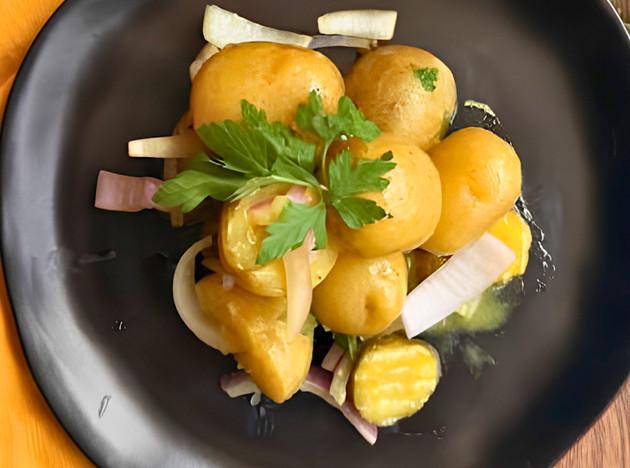 Salada de batata alemã (Kartoffelsalat)