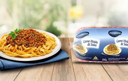 Molho de carne moída suína para massa