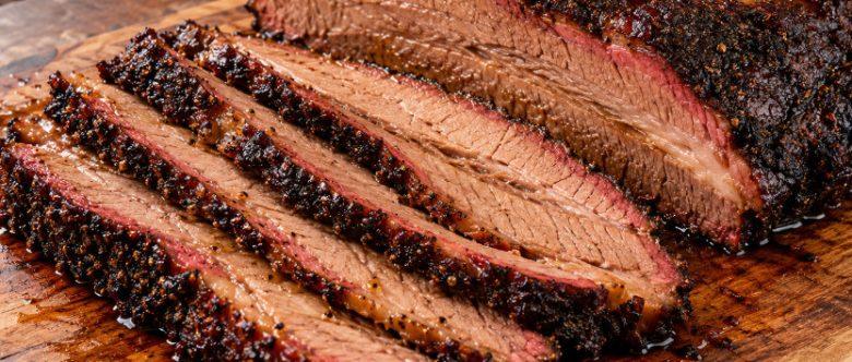 Peito bovino defumado estilo brisket